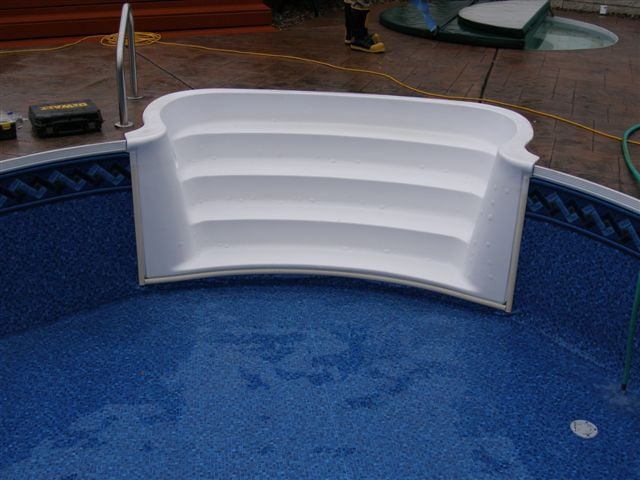 steps to building a vinyl pool